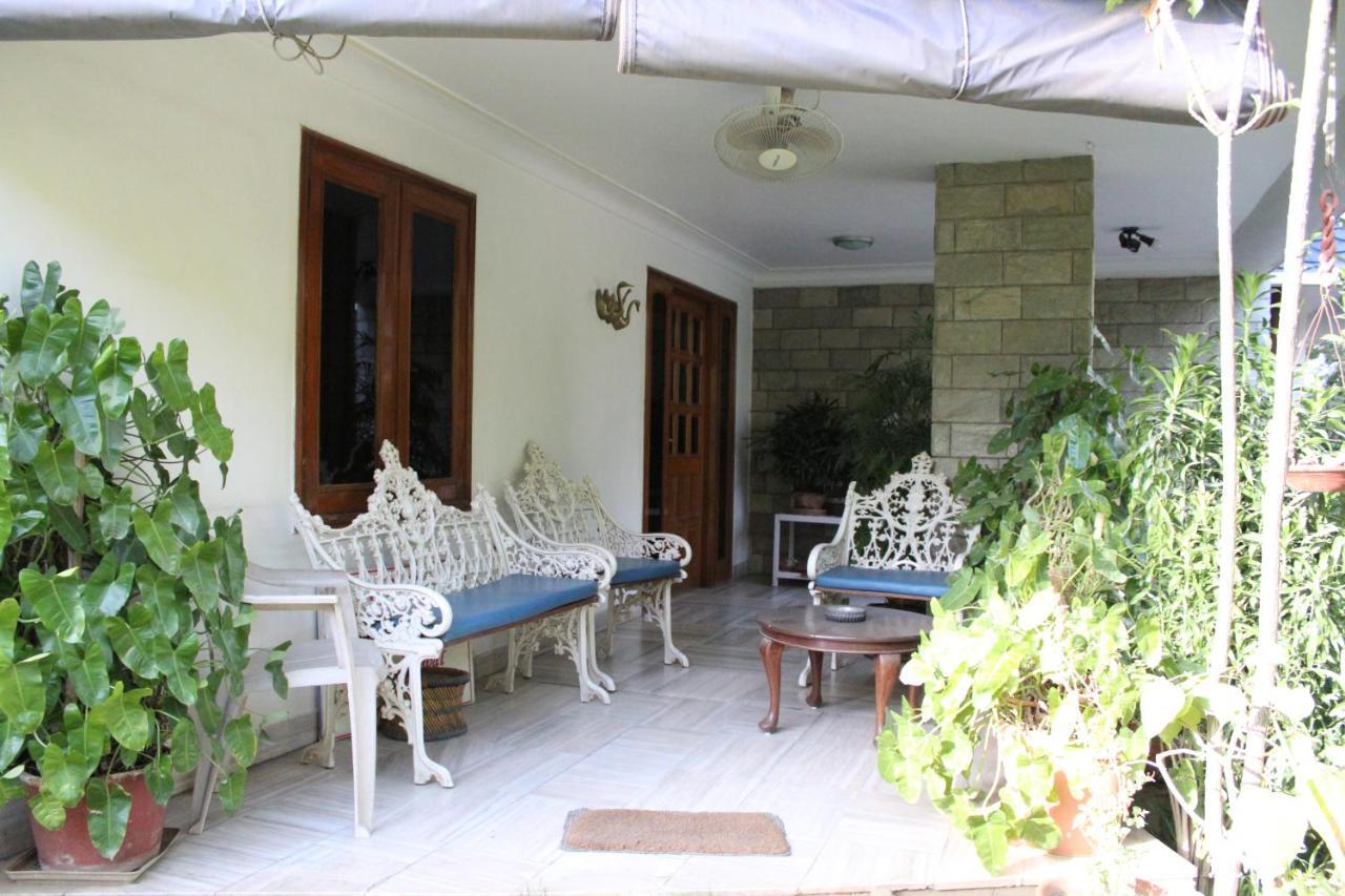 Giri Homestay By Vista Rooms Dźajpur Zewnętrze zdjęcie