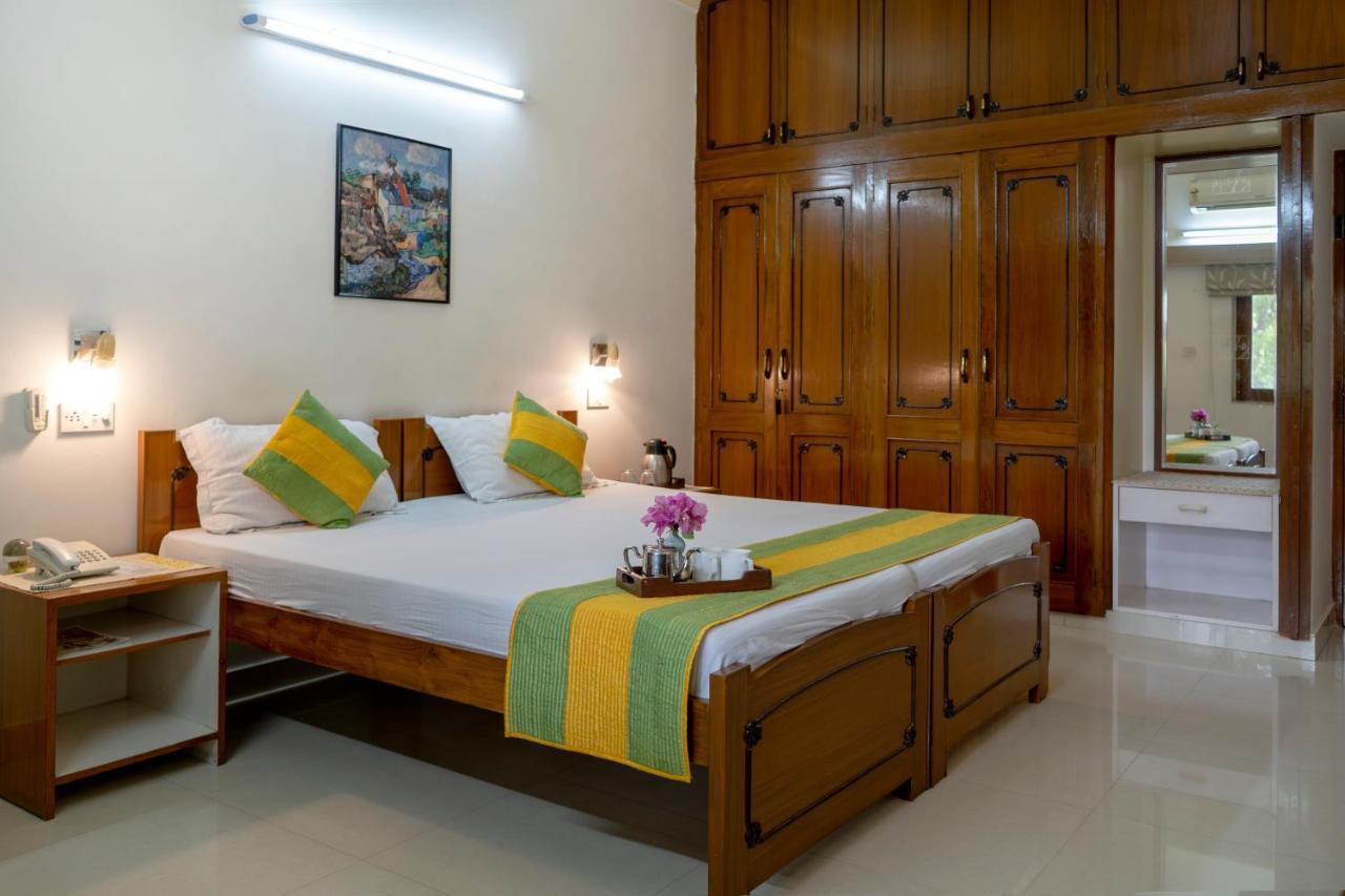 Giri Homestay By Vista Rooms Dźajpur Zewnętrze zdjęcie