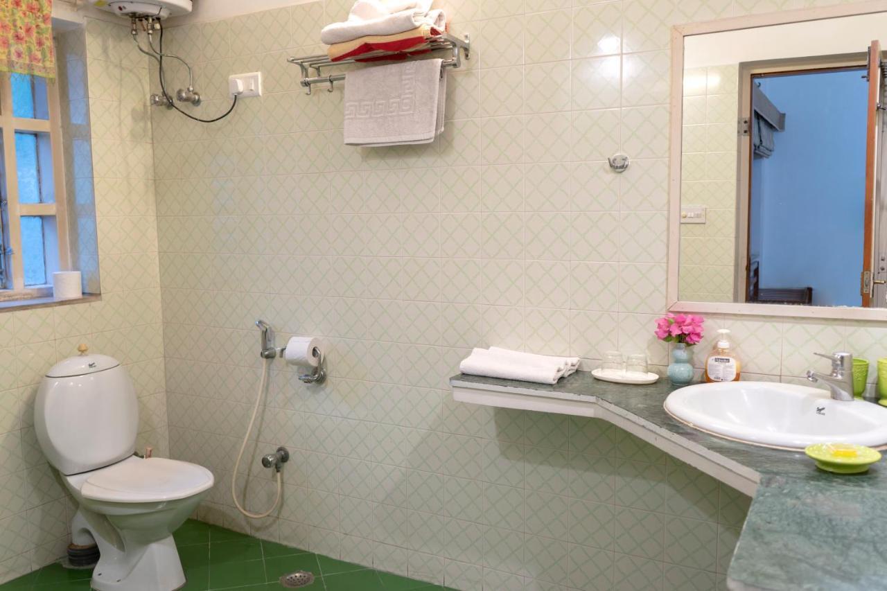 Giri Homestay By Vista Rooms Dźajpur Zewnętrze zdjęcie