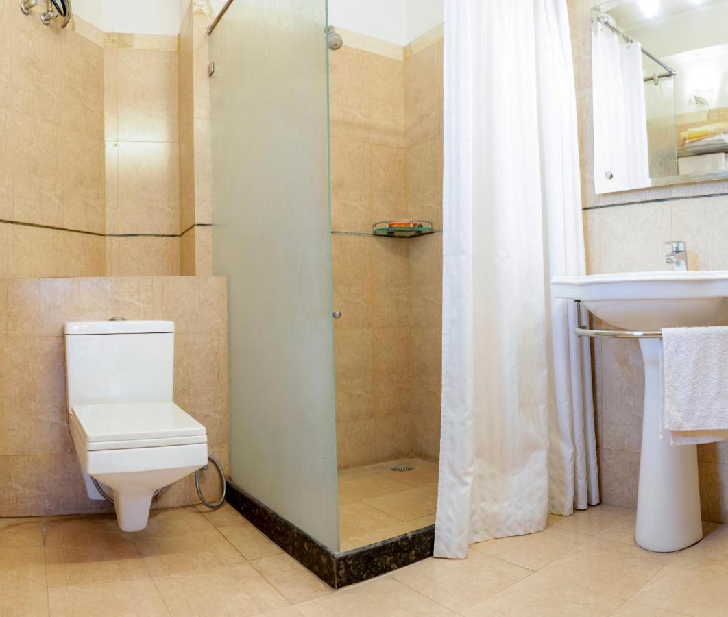 Giri Homestay By Vista Rooms Dźajpur Zewnętrze zdjęcie