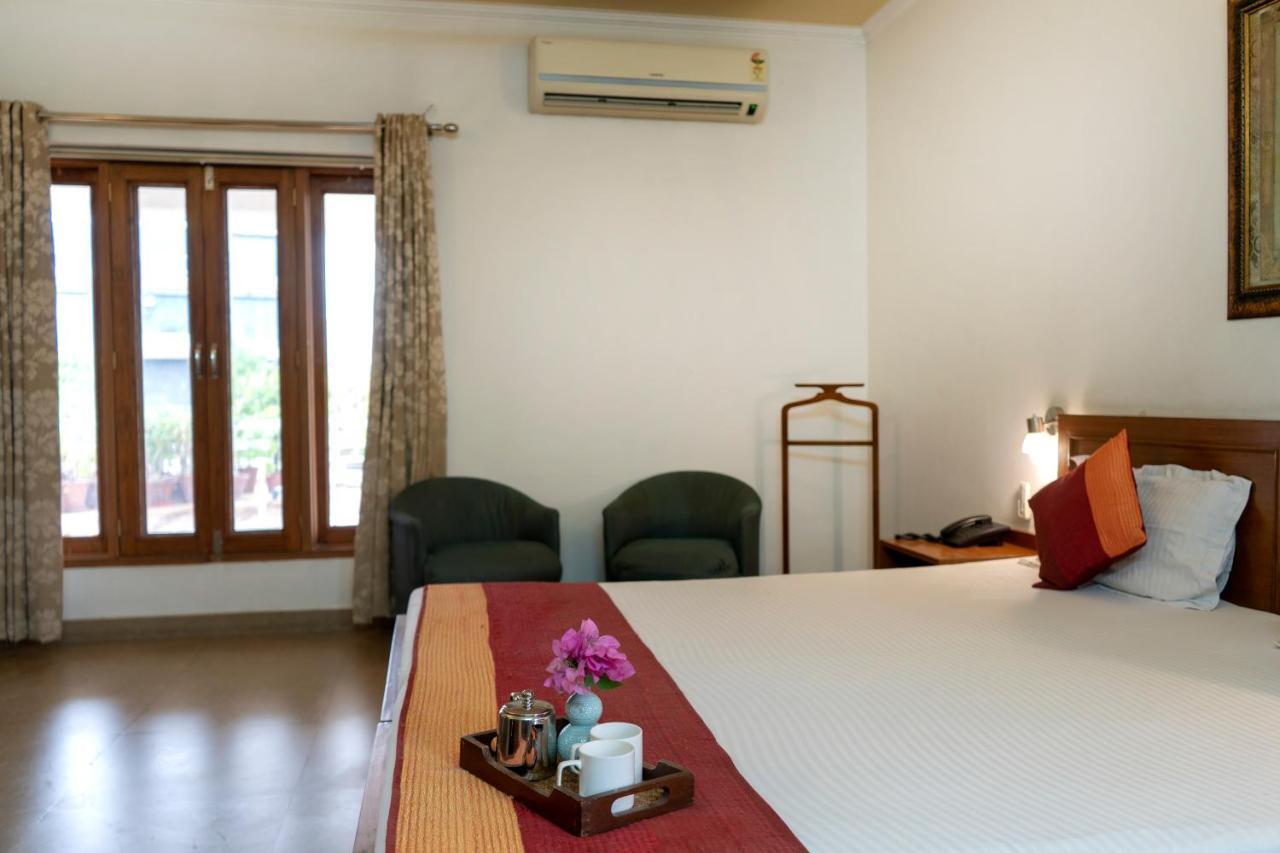 Giri Homestay By Vista Rooms Dźajpur Zewnętrze zdjęcie